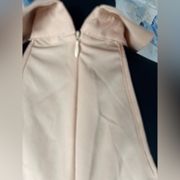 Elegant Halter Neck Top in beige, NWOT - Picture 3 of 8